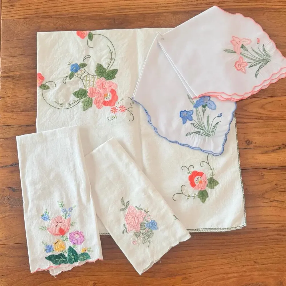 Vintage Hand Embroidered Floral Table Linen Mixed Set (5 Items)